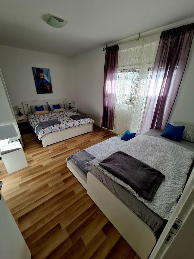 Apartment Pemper - Self Check In And Check Out Otočac Buitenkant foto
