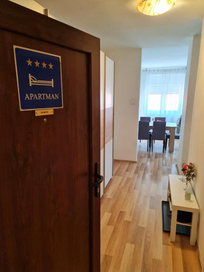 Apartment Pemper - Self Check In And Check Out Otočac Buitenkant foto