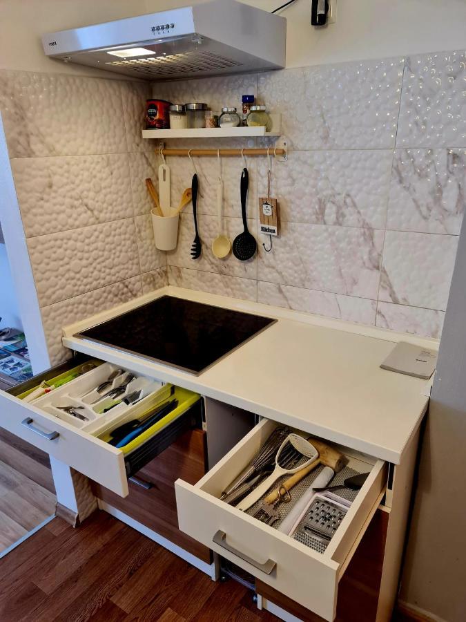 Apartment Pemper - Self Check In And Check Out Otočac Buitenkant foto