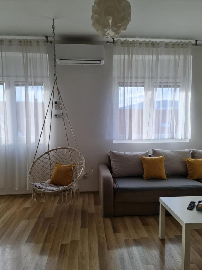 Apartment Pemper - Self Check In And Check Out Otočac Buitenkant foto