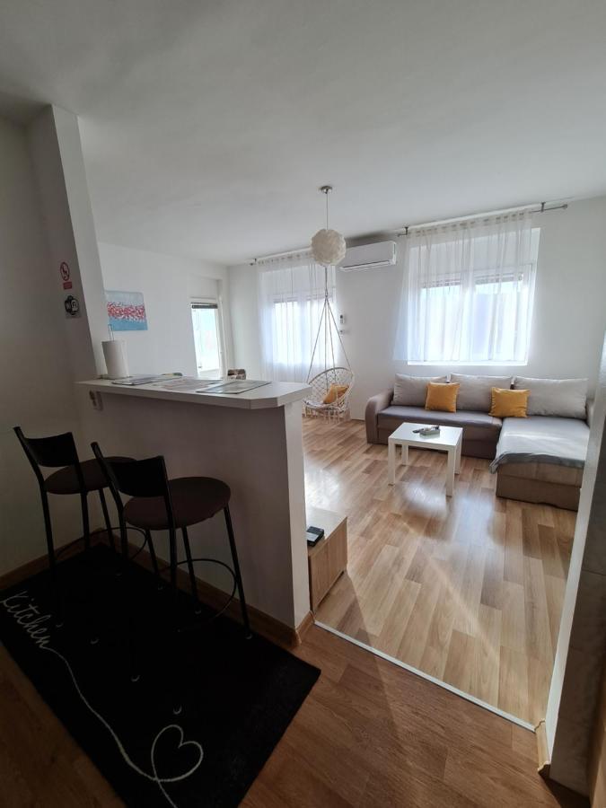 Apartment Pemper - Self Check In And Check Out Otočac Buitenkant foto